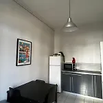 De Charme En Plein Centre Avec Spacieux Garage Prive