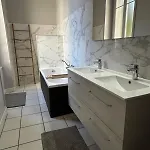 شقة De Charme En Plein Centre Avec Spacieux Garage Prive