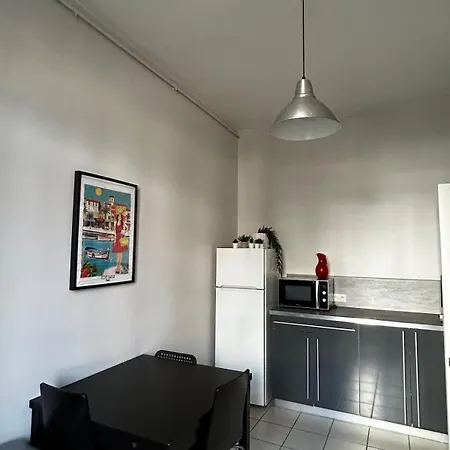 De Charme En Plein Centre Avec Spacieux Garage Prive