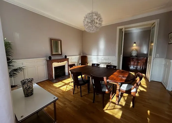 De Charme En Plein Centre Avec Spacieux Garage Prive Apartment *